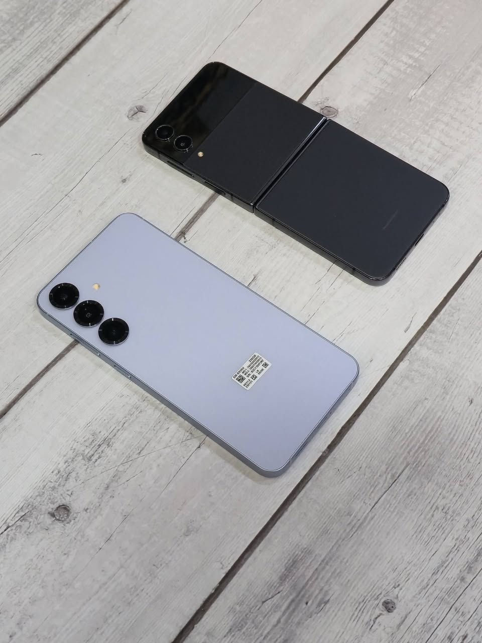 Galaxy S25 Plus + Z Flip 4

الجهازين شغالات لكن بيهن عيب بسيط

سعر الجهازين 650 الف 
 مابيع مفرد 
باقي التفاصيل على الخاص


**إذا كنت صاحب هذا الإعلان وتريد حذفه لأي سبب، رجاءا أرسل رسالة إلى الدعم الفني**