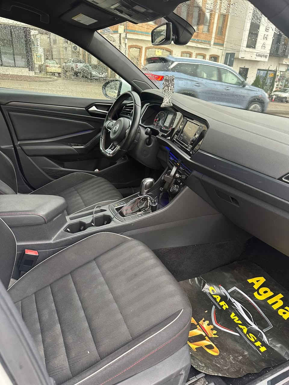 جيتتا GLI موديل ٢٠٢١ مواصفات S
 بدون صبخ رادار جوانب رادار امام مقعد 
هيتر گير و مكينة ضمان  .٧٤٠٠٠ ميل ماشي 
محرك كير واير بشرط  
سيارة حيل نظيفة كلشي عل بلاد جديد 
سنوية هزة كلشي جديد مدفوع لـ
باسمي السنوية بشرط تحويل وغرامـة
سيارة مابيـها دينار مصرف كامل من كل نواحي

رقم رصيد ***********
رقم واسباب ***********
