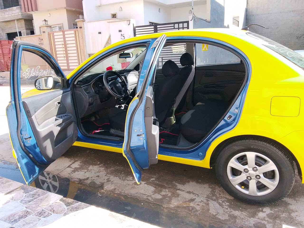 كيا ريو 2012 مواصفات برايد فول
رقم نينوى جديد هزه جديده هيئه غرامه صفر
جامات كهرب مري كهرب تحكمات ستيرن قفل مركزي 
بوند مبدل بدون دواخل شرط وتلقيطات معجون 
مكينه 16 مال كصه جديده كير شرط تبريد ثلج 
طخم جديد مشط ستيرن جديد تايات جدد
السياره من الدعاميه لدعاميه شرط 
كابون بانزين بيها شرط الوكاله والتحويل 
  ***********  /  ***********
