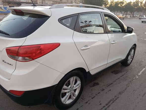 توكسن موديل 2011 بدون صبغ  رقم نينوى فول مواصفات السعر  136 ورقة وبيها مجال    للاتصال بالرقم   ***********    او  ***********
