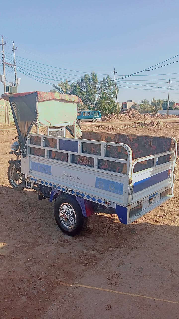 سلام عليكم ستوتة موديل 21 اوراق كاملة تايرات جدد السعر مناسب السعر مليون200وبي مجال  المكان ديالى بعقوبة الرقم ***********
