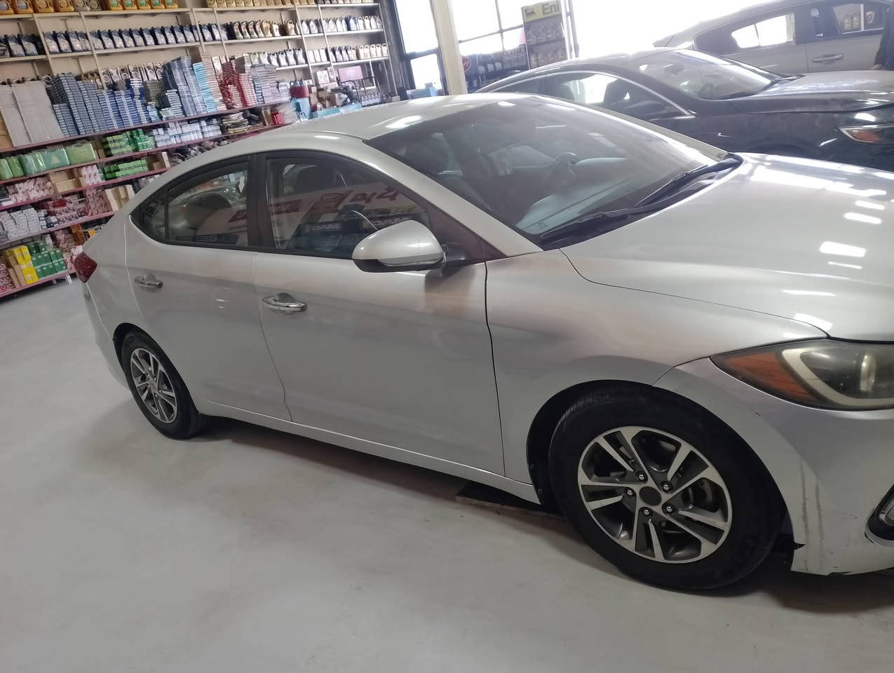 النترا موديل 2018 امريكي رقم اربيل محرك 2000 دوش بيها 3قطع صبغ سيارة جاهزة محرك كير تبريد جاهزة
 تخم تاير نظام ECO اقتصادي و نظام ABS 
شاشة +كامرة خلفية+ حساسات خلفية 
مكان السيارة كربلاء/ تريد وكالة تريد تحويل براحتك
للاستفسار اتصل على الرقم ***********
مامتواجد على الفيس
