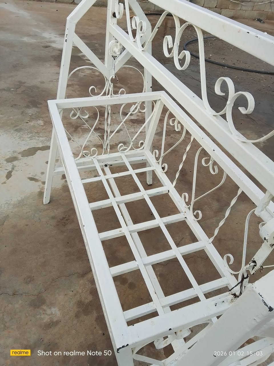 للبيع نضيف وثقيل مستعمل قليل السعر 100 قفلها رقم الموبايل ***********
