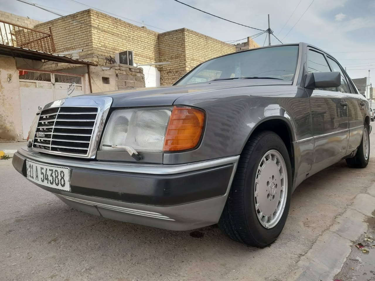 مارسدس دب لبيع موديل ٩١ مكينه بطه حداديد جديد تخم تاير السياره جديده رقم بغداد العنوان واسط قضاء الحي رقم رعيه ***********
