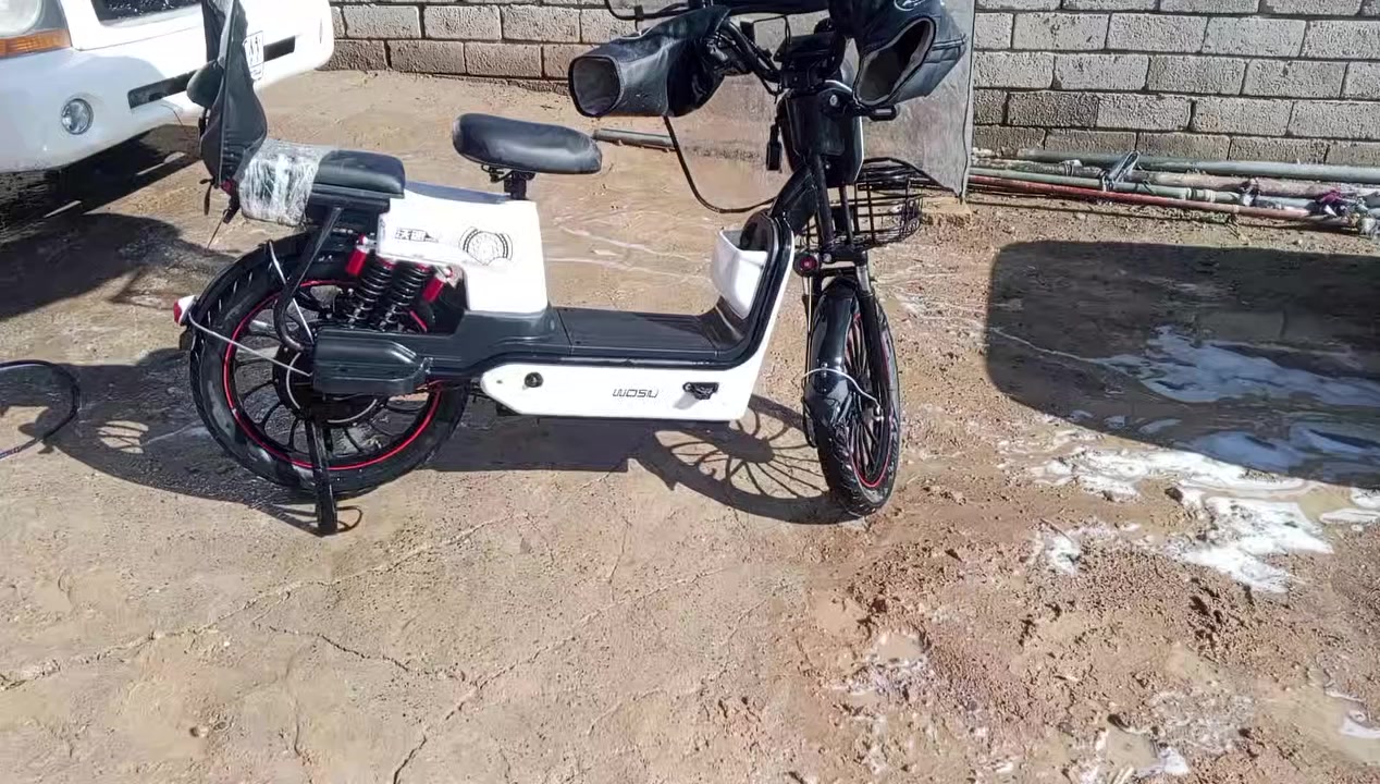 ماطور عل شحن موديل 2025 بطاريات5دبل ماطور نضيف صار شهرين من اشتريته بل كارتون مستخدم شهرين فقط السعر 350بي مجال شي قليل عنوان موصل جانب الأيمن بل عبور رقم الهاتف ***********
