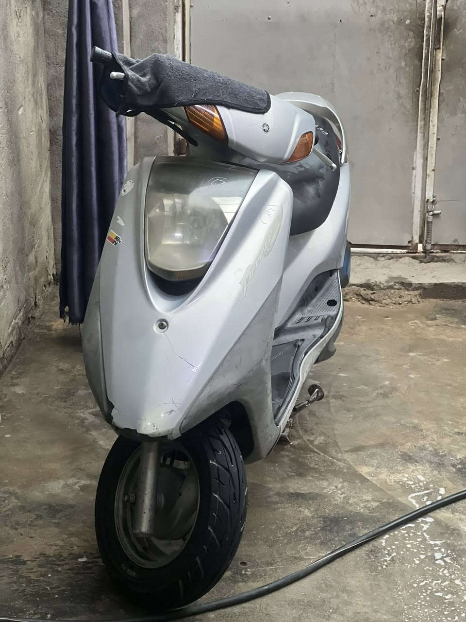 سلام عليكم دارجه بريز نوزل صارلهه 5 اشهر نزلتهه رمبه دراجه جديده بيهه بس لكفر لامامي مكسور من جوه من نزلتهه هوه بي هذا لكسر سعرهه 750 وبيهه مجال مكاني بغداد ***********
