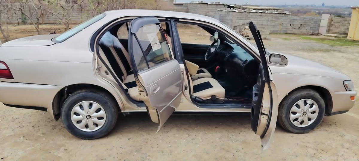 كورلا1992
رقم نينوى الماني سنويه 28
شرط التحويل 
السيارة مرشوشه الجماليه فقط وبيه كابون بانزين  جاهزه مابيها نقص
كير محرك 16 صدر تايرات كلو جديد 
السعر 57 وبيه مجال شي قليل
***********
