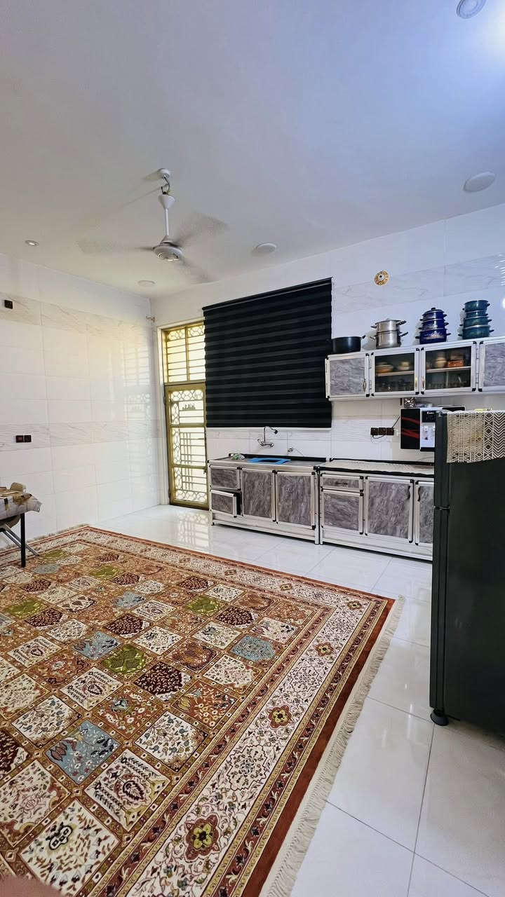 سلام عليكم
دار للبيع المساحة200m  في جمعيات حجي حسن بناء حديث ركن طابقين  في شارع 20 قرب اسواق العائلة 
للاستفسار الاتصال على ***********
جميع التفاصيل من صور والفديوات في المنشور
