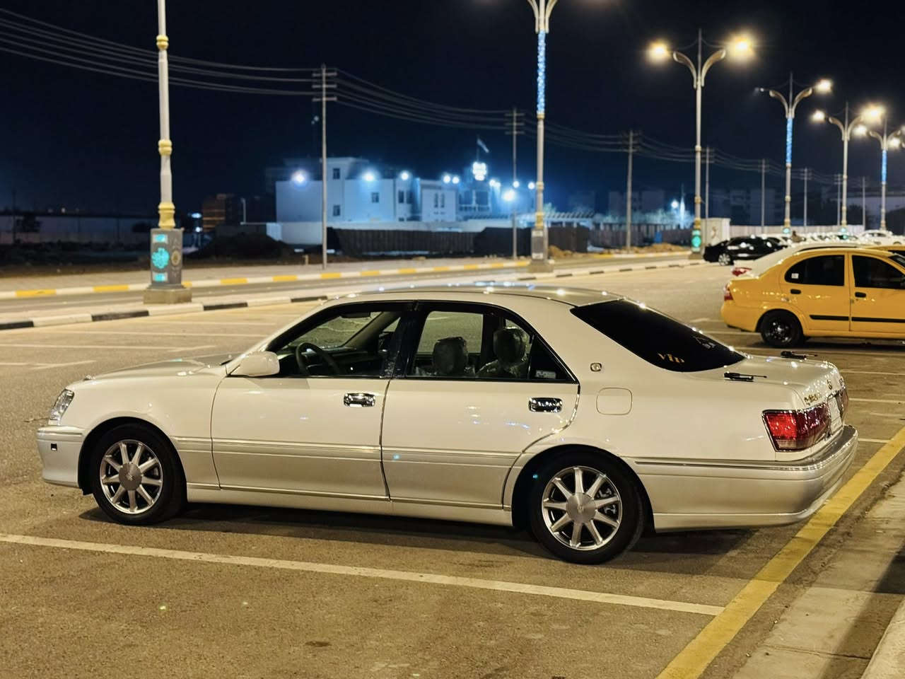ملكه محجل 2003 كفاله عامه عراق ويابان حته من الصبغ  فول اربع دكم داخل جلد شاصي 175 تحويره نجف فوك وجوه دشبول مثنى العيساوي رقم كركوك مدفوع كمرك وضريبه وقرص واصل بكل المحافضات قبل سبوع سحبت قرصه من مرور كربلاء باقي بس وصل رقم كامله ارقام وسنويه وملصق السعر 130 الرقم *********** المكان كربلاء طوريج
