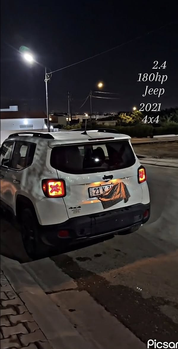 جیب رنکید مودیل2021 
ماشي 40الف
 وتو بارك حساسات المرايه فور ويل التحكم على المنحدرات  مستشعر وقوف مثبت سرعه  حجم المحرك2.4
 بيهاء 6قطع في الخرج
 السياره بسمي بطاقه بنزين السياره بدون مصرف
السعر120$بي مجال بسيط
الرقم:***********
