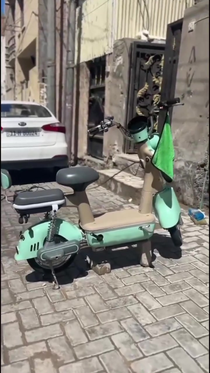دراجة شحن للبيع
حجم ١٤
تجي مع شاحنة
عدد البطارية ٤
السعر ٢٠٠ الف قفل
للتواصل ***********
الحالة:للبيع✅
