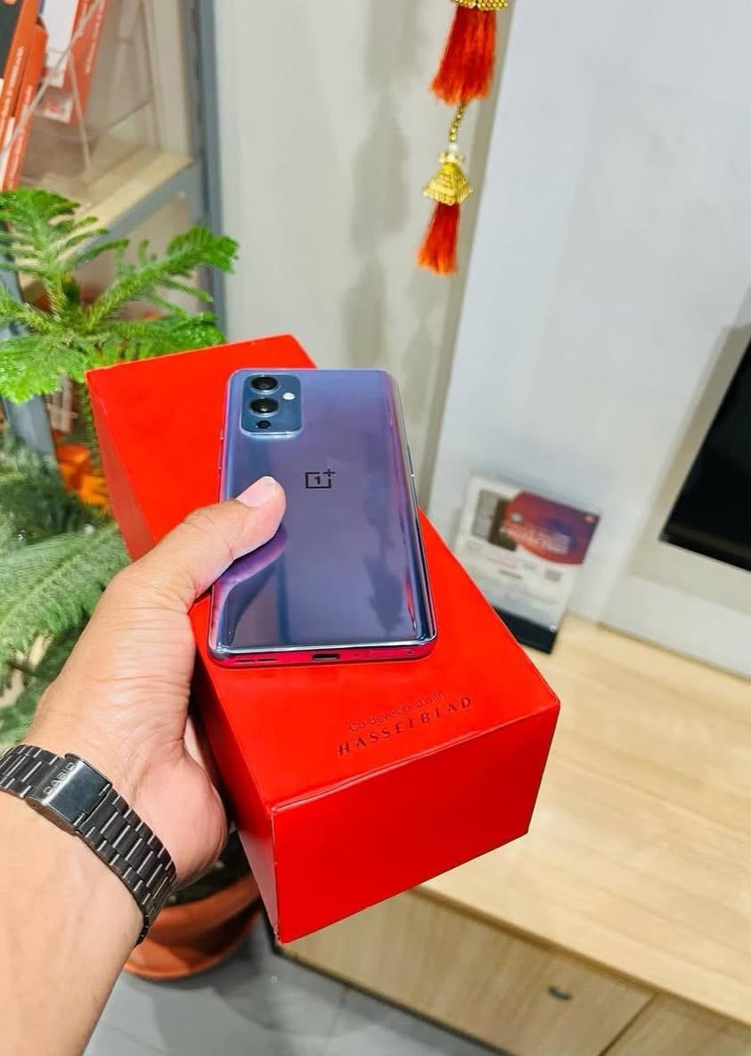 السلام عليكم جهاز one plus 9 5g افلاكشب فول موصفات بس مفحوص بعدة بل كارتون ما مستخدم جديد  مع كافة ملحقاتة
One plus 9 5g
معالج سناب دراكون 888
كامرة تصوير 8k حتة لايفون مو هيج
كامرة دبث اليحب يصورة الأشياء لي متنشاف بل عين المجردة وهواي موصفات هواي بعد لون مميز
 رايدة  ب 350
السلام عليكم جهاز one plus 9 5g افلاكشب فول موصفات بس مفحوص بعدة بل كارتون ما مستخدم جديد  مع كافة ملحقاتة


**إذا كنت صاحب هذا الإعلان وتريد حذفه لأي سبب، رجاءا أرسل رسالة إلى الدعم الفني**
