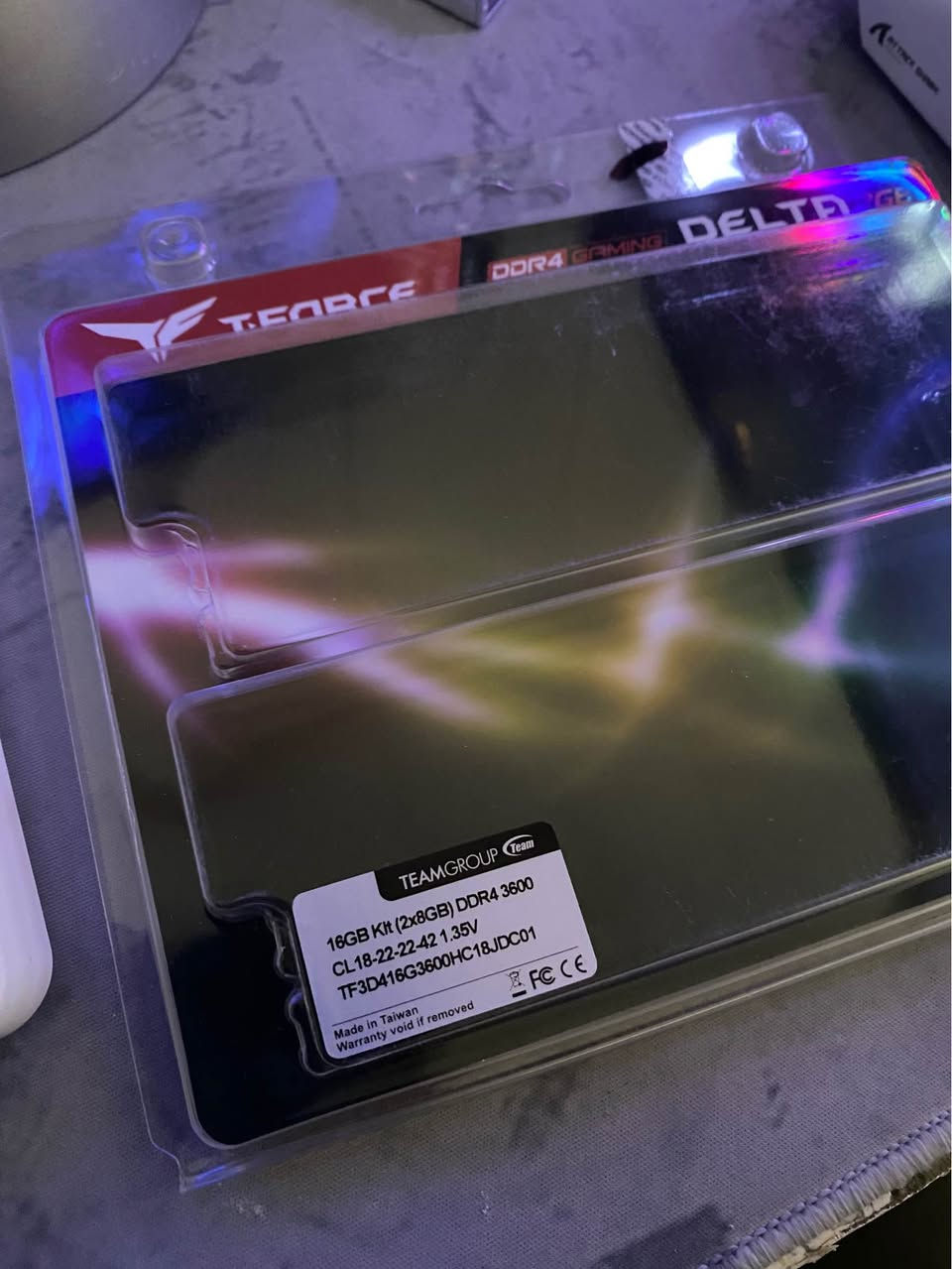 سلام عليكم 
كت رامات للبيع
T-Force RGB 16G 8*2 3600hz 
كارتونه موجوده
استخدام قليل وانطي ضمان 5 اشهر 
السعر 160 الف
مكاني بغداد الشعب
*********** الفارس, صلاح الدين
