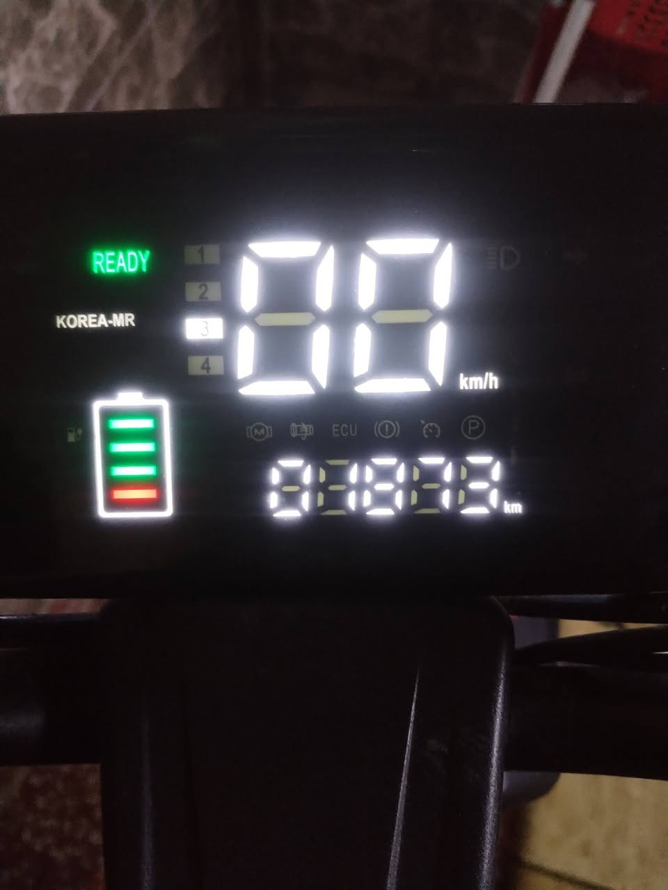 سلام عليكم بايسكل شحن للبيع اربع بطاريات بس ما فاحص بطارياته اسويج بصمه تشغيل كارت سعر 300 وبي مجال عنوان كركوك دوميز شراي يتصل *********** واتساب فقط
