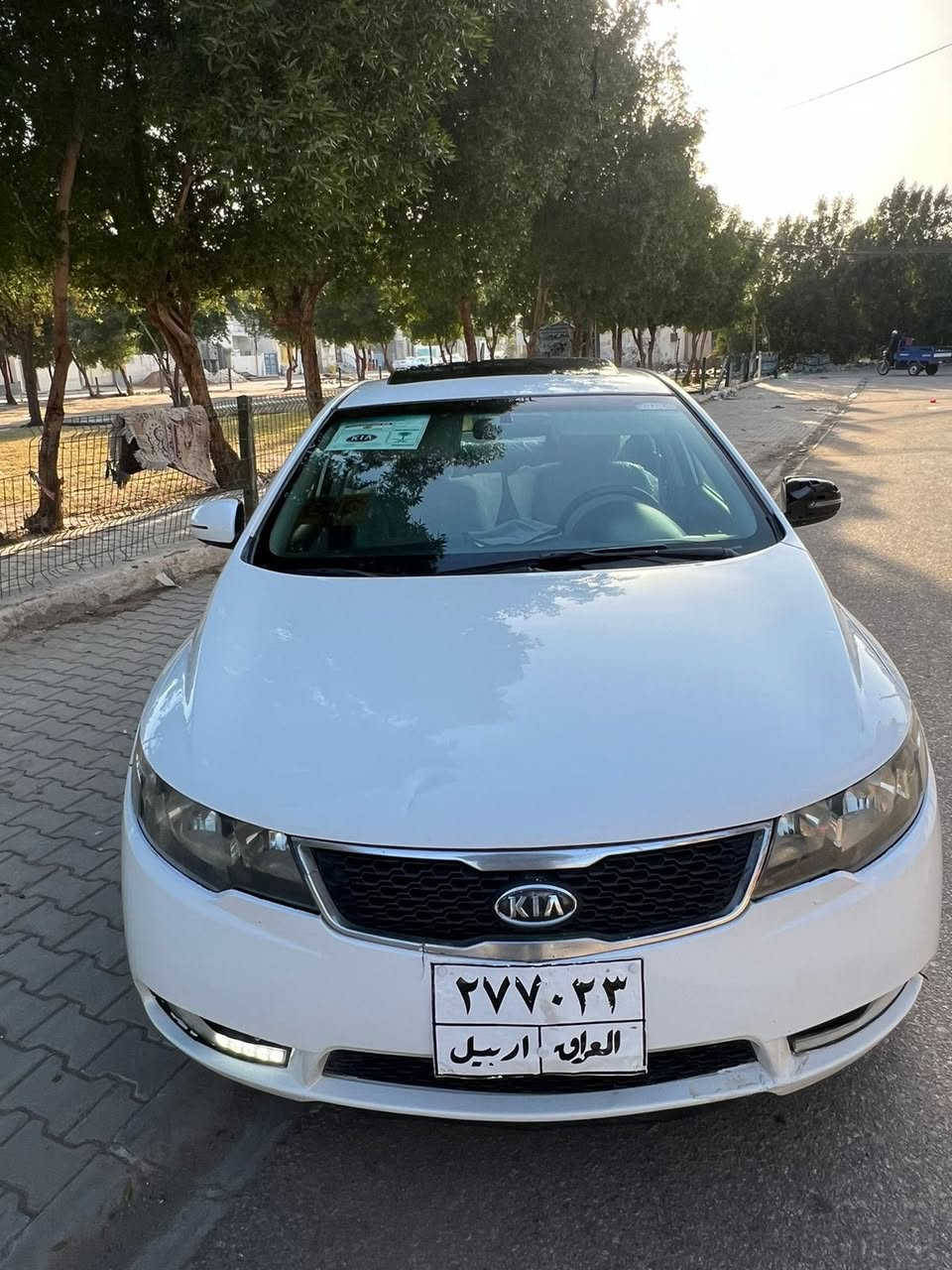 ا كيا سيراتو خليجي فول واحد عل واحد
-مديل 2013 مكفوله من الصبغ والتبديل بيه بس بارد قليل 
-فول مواصفات 
-تحم سترين جهتين
-مري شفط
-حساست 
-ويل كروم 
-تخم تاير
-باتري جديد 
-مكينه 1600 دووش 
-مكينه لابخار ولاتنقيص 
-تبريد شغال
وبعد موصفات هواي رقم أربيل بسم شركه تحويل أو وكاله   بيع اومراوس 
-سعرها 105$ بيه  مجال الاستفسار *********** او ***********
