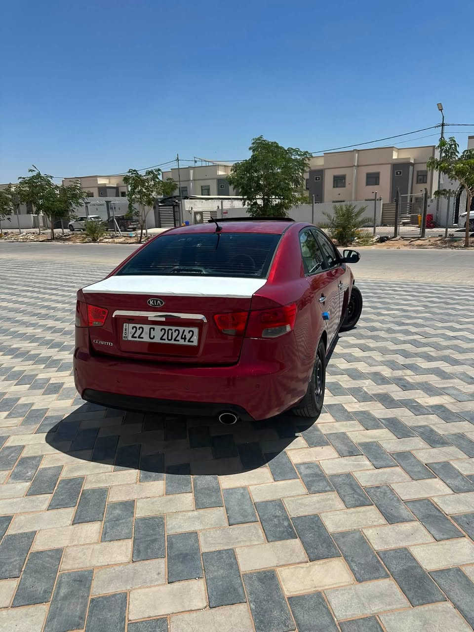 السلام عليكم
لبيع سيراتو مديل ٢٠١٠ ماشيه ٢٠٠ حقيقي جديده سياره فول مواصفات ما عده البصمه
 رقم أربيل الجديد تحويل وكاله مضمون 
مكينه وكير وحداديه خير من الله 
دكشن عالي
تبريد شغال 
كشنات جلد
تحكم سترين 
تحكم مري 
شاشه  وكامره وحساسات 
تخم تاير جديد ويل عادي اصلي 
لايت زنون عالي ناصي 
ملاحضه بيها صبغ كصه البليد 
وبيها بارد خفيف حافه القماره  وبيها جلايتن باب 

اخوان رجا اقره المنشور كبل لاتصل وتكول شبيها وما بيها كلشي موضح الك بل المنشور 
مكاني النجف الاشرف  وتساب موجود 
*********** اتصل وبخدمتك سعر مناسب 
السعر ٧٨ وبيها مجال قليل حك الجيه

