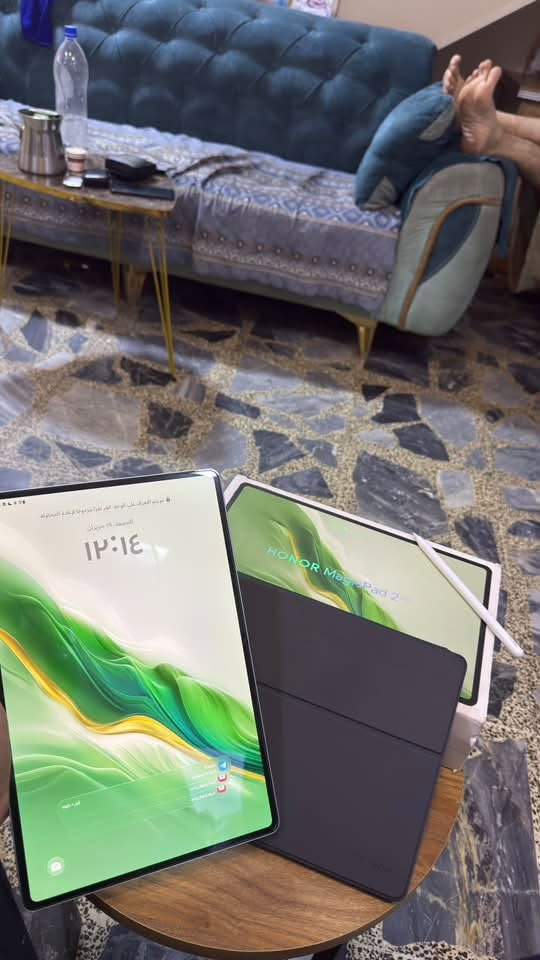للبيع HONOR MagicPad 2 هونر ماجك باد 2

🔹 شاشة OLED حجم 12.3 إنج بدقة عالية جداً ومعدل تحديث 144Hz.
🔹 معالج Snapdragon 8s Gen 3 القوي.
🔹 بطارية 10050mAh تدوم لفترة طويلة.
🔹 شحن سريع 66 واط.
🔹 8 سماعات ستيريو بصوت قوي وواضح.

الجهاز يعتبر من أقوى أجهزة الأندرويد اللوحية حالياً

📦 الجهاز مع كامل ملحقاته الشاحنة و الكيبورد و القلم الاصلي
📍 الموقع: بغداد.
السعر 750 وبيه مجال 
او مراوس بايباد برو m2 او m4 

للاستفسار مراسلة الخاص


**إذا كنت صاحب هذا الإعلان وتريد حذفه لأي سبب، رجاءا أرسل رسالة إلى الدعم الفني**
