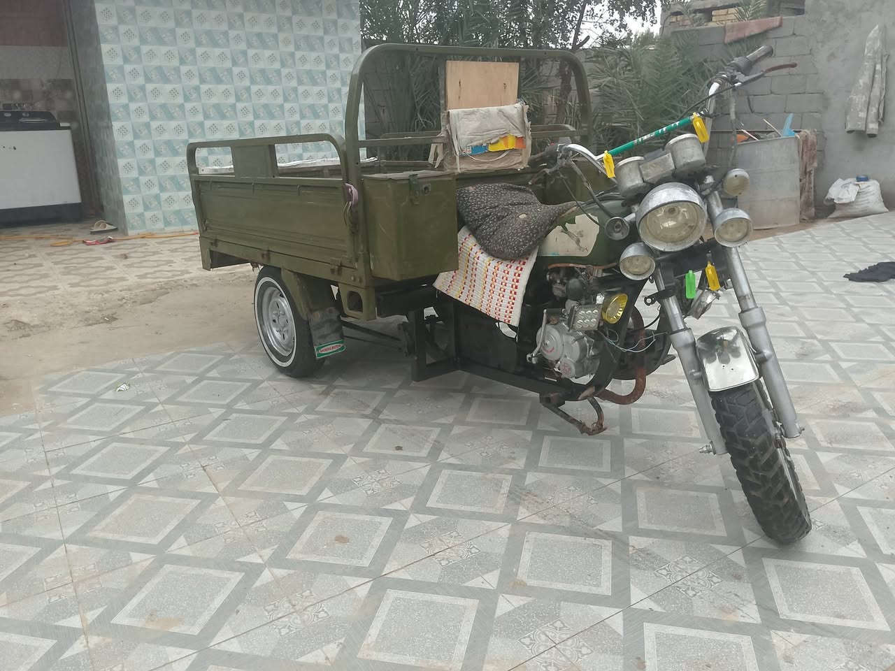 سلام عليكم شباب ستوته لبيع جمره مديل 19مكفوله كفاله مكينه كير اكسن بدي كفاله من كل ناحيه 
كهربايته كله شغاله مكان شطره سعر 1400 وبيه مجال رقم*********** لون زيتوني
