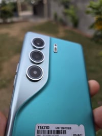 كامون 40 برو 5G • مستخدم • زر القفل