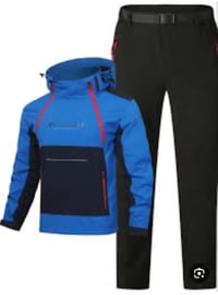 ٣ اكس • ملابس