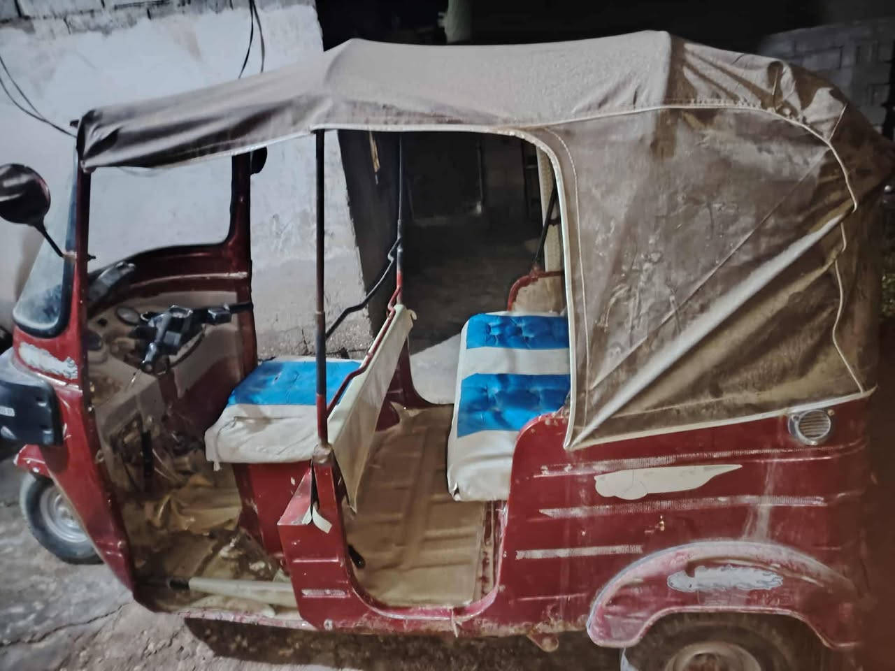 تكتك للبيع اوراق اصوليه تكتك شغاله بس شويه متروكه مديل 2019السعر مليون و900وبيه مجال المكان كوت مركز مدينه/‏‪+964 781 745 5019‬‏


**إذا كنت صاحب هذا الإعلان وتريد حذفه لأي سبب، رجاءا أرسل رسالة إلى الدعم الفني**