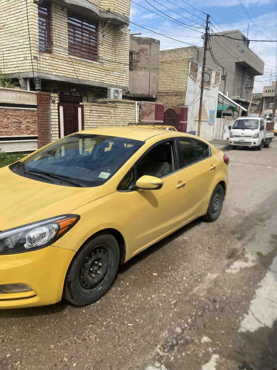 كيا فورتي موديل 2015 امريكي محرك  جيداي 2000 مكفول بدون دواخل بدون تبديل رقم بغداد مصفره وجاهزه  السعر92محرك  كير كفاله تبريد ثلج ليبل واحد مكاني. بغداد الكرخ للاستفسار ع رقم ***********
