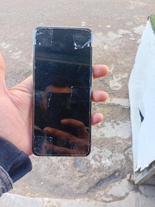 سلام وعليكم جهاز نظيف اي شي ما بي ما مبدل تجي تفحصه يلا تاخذه ذاكرته 256 مكاني بغداد حي أور تقاطع كياره سعره 150 وبي مجال قليل


**إذا كنت صاحب هذا الإعلان وتريد حذفه لأي سبب، رجاءا أرسل رسالة إلى الدعم الفني**