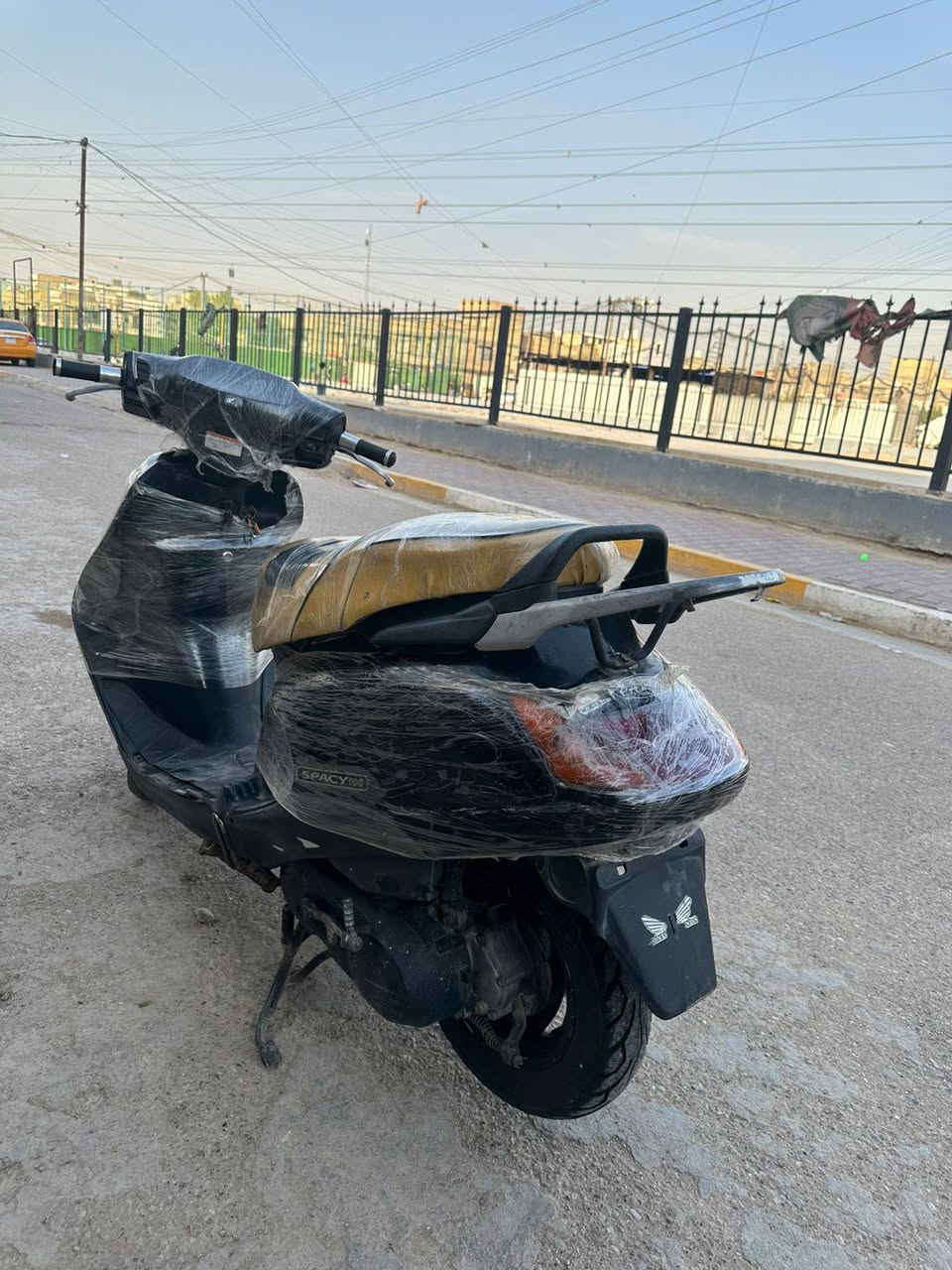 سلام عليكم دراجه سبيسي ياباني دراجه نضيفه مكان بغداد حي ور السعر 500 وبيه مجال الاستفسار ***********
