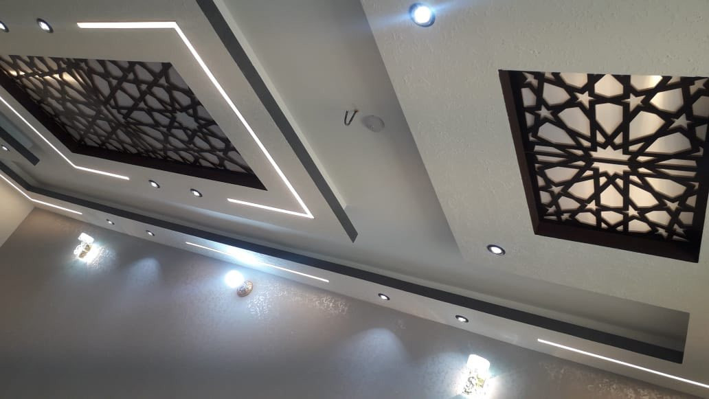 بيت اللايجار طابق بناء حديث العنوان 6كيلو خلف القياده الشرطه
غرفتين و صاله وستقبال و مطبخ و حمام و صحيات خارجيه وداخليه وكراج تصوير البيت موجود واتساب 
💬للأستفسار مراجعه السعر350قفل قفل اتكد من السعر قبل لتجي 
       مكتب مصطفئ العلواني للعقارات  ***********   📲
🌐الرمادي الشركه مجاور اعداديه فلسطين
