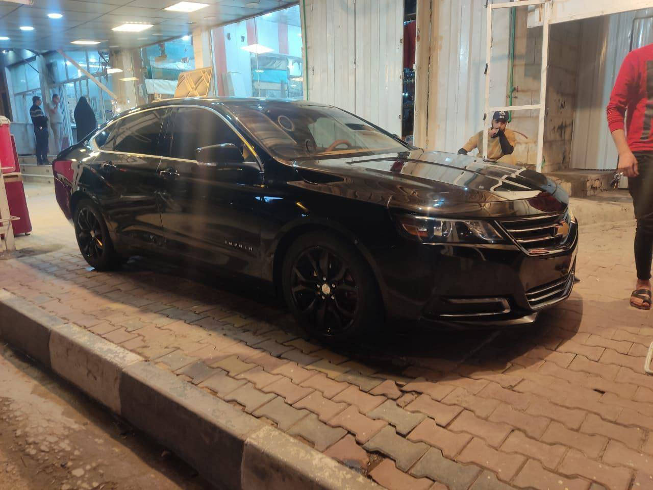 السلام عليكم
امبالا 2018 رقم ذي قار 
حادثهه الباب الخلفي الايمن مرفقه الصور ويه المنشور والجاملغ الخلفي الايسر مضروب بالعراق بدون دواخل
محرك 6 سلندر 
مواصفات السياره LT معروفه
تبريد قطعتين
دواخل جلد
السياره بدون نقص
منظومه عدسات 
محرك كير تبريد على الشرط 
تخم تاير نظيف
السياره جاهزه من كلشي بدون اي نقص 
ترايك وين ما تريد 

للبيع او للمراوس ويه باسفيكا موديل 18 لو 19 
سعر السياره 110
 مكاني سماوه مركز

***********
