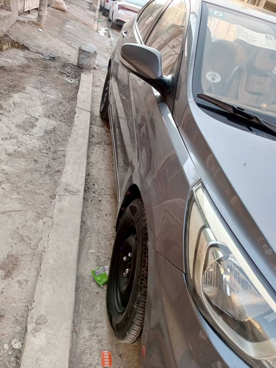 السلام عليكم للبيع اكسنت خليجيه موديل2015رقم بغداد انكليزي باسمي سياره ماشيه128 بدون ضربه بدون صبغ بدون تبديل فقط الدوسه صبغ تبريد تدفئه  شاشه كامره اماميه كامره خلفيه اشاير مري تحكم استيرن جهتين السعر95 العنوان بغداد البياع تقاطع درويش التراث ***********
