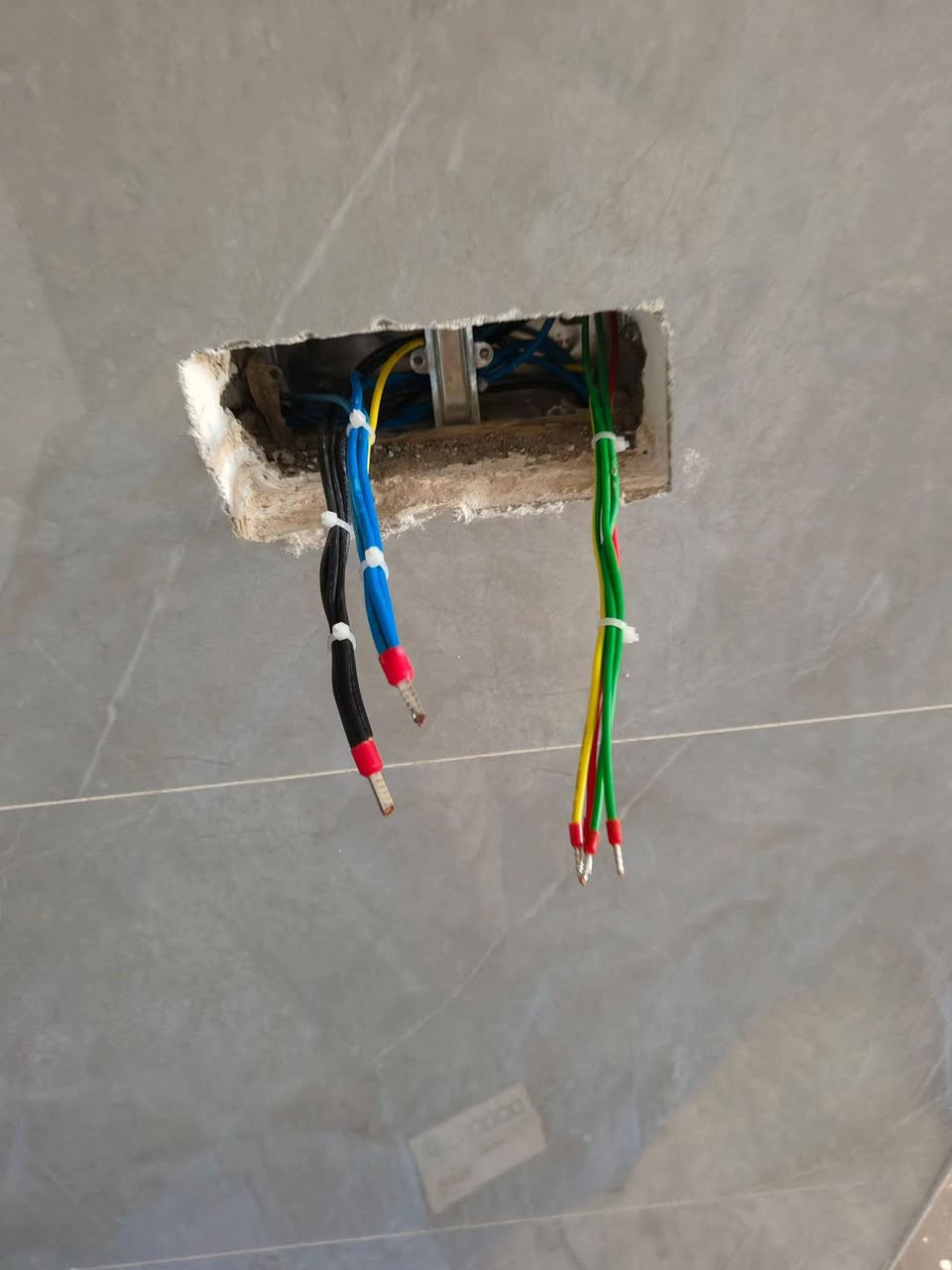 كهربائي

تاسيس كهرباء

تاسيس مجاري

متفرق حاليا
كهربائي +مجاري

تأسيس وتنفيذ جميع الأعمال الكهربائية

تأسيس كهرباء المنازل والمحالات ✅

1 _ توزيع نقاط الإنارة 💡

2 _ توزيع البرايز 🔌

3 _ توزيع المكيفات ❄️

5 _ توزيع نقاط الستلايت 📡

6 _ توزيع نقاط السخانات 🚿

7 - توزيع الكاميرات 📷

اي استفسار الرجاء التواصل ع الرقم***********

***********
