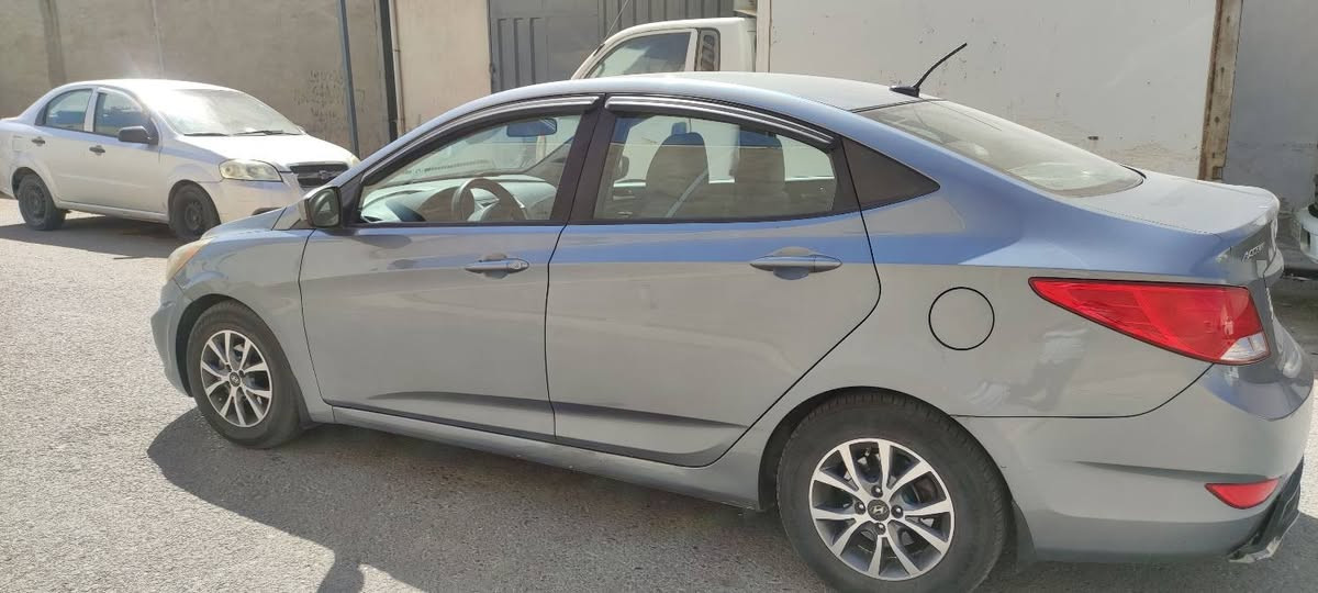 ‏أكسنت موديل 2017 امريكي ‏السيارة رقم اربيل
‏ ‏محرك 16 ‏كير محرك شرط ‏ 
تبريد شغالة ثلج تحكمات ستيرن كروز سرعة 
ضررها بونيد ودعامية فقط وايرباك ستيرن مبدل 
‏ شرط التحويل بأسمي السيارة  عنوان موصل / اربيل 

سعر السيارة 113 ورقة 

***********
***********
‏ ‏ أربيل, العراق
