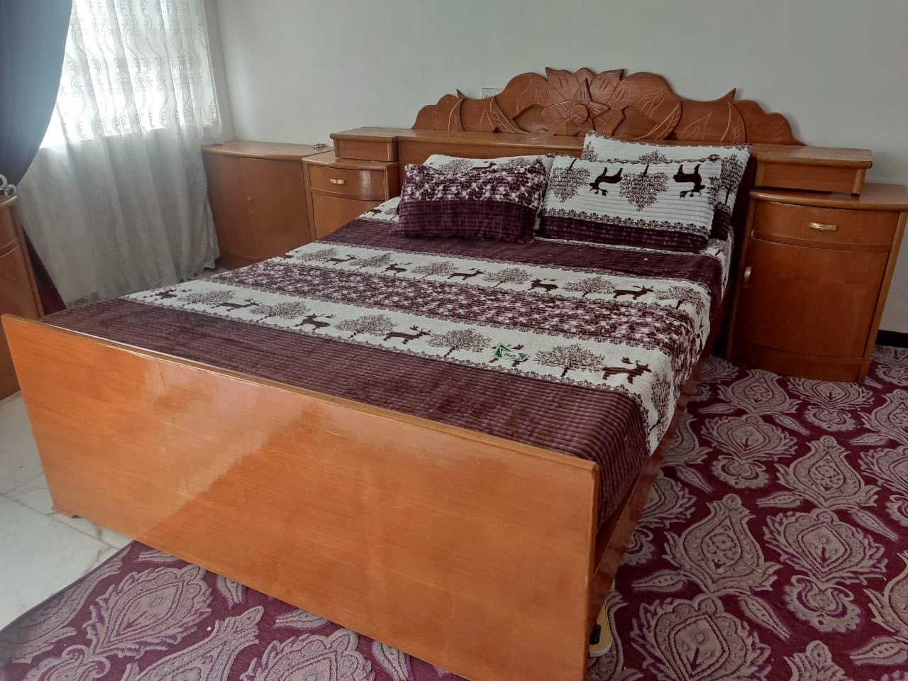 غرفة أخشاب للبيع بدون كنتور السعر 150 للستفسار اتصال واتساب فقط ***********
