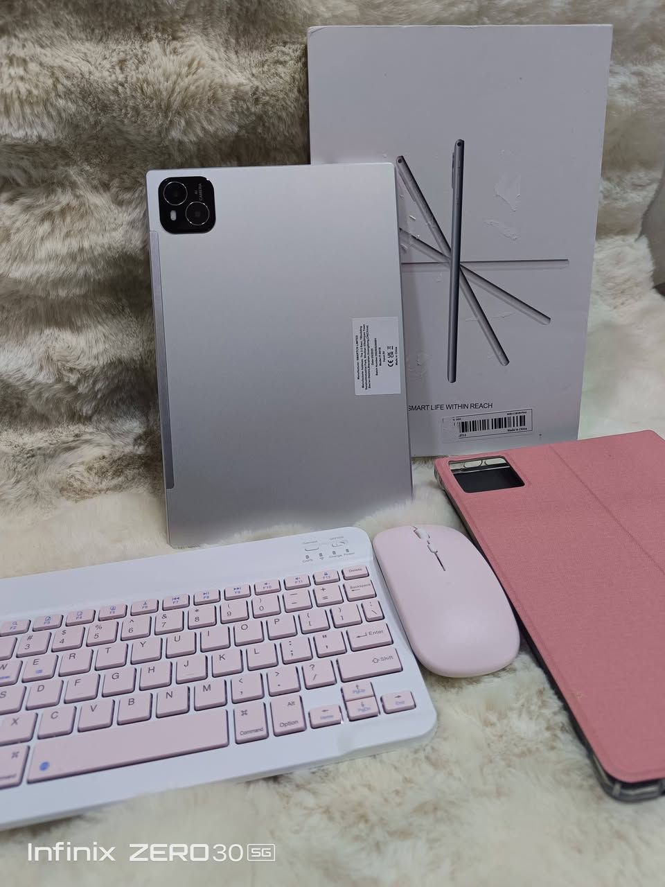 تابلت جديد بالكارتون اصلي ذاكره ١٢٨ مع كامل ملحقاته السعر ١٣٥ الف ع اول تم


**إذا كنت صاحب هذا الإعلان وتريد حذفه لأي سبب، رجاءا أرسل رسالة إلى الدعم الفني**