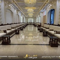 تُقدّم شركة الطه لتصنيع الأثاث تصاميم أثاث راقية تجمع بين الفخامة والم...