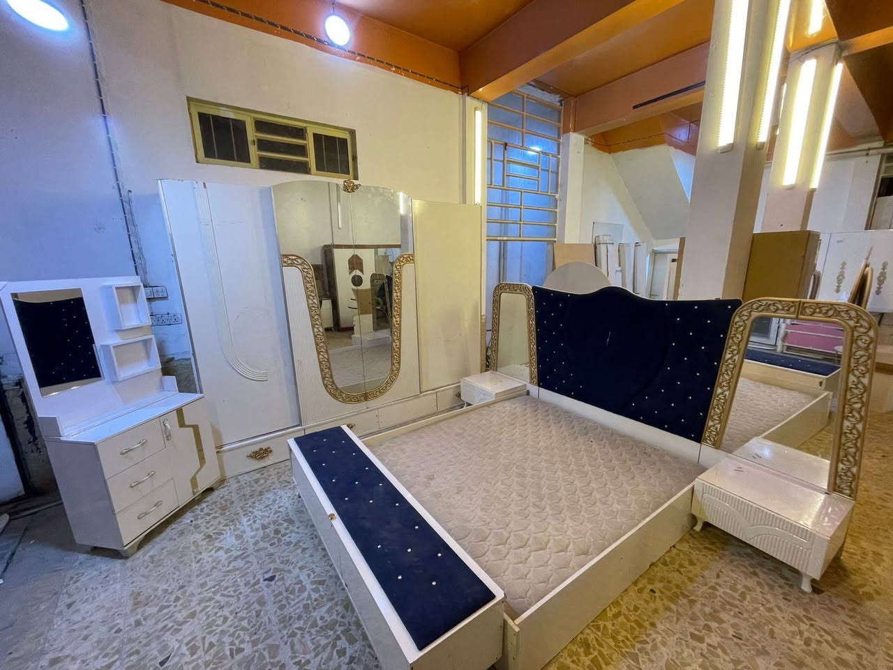 ٣٧٥ الف مع النقل والشد الطابق الأرضي داخل محافظة النجف الاشرف *********** ***********
حي ميسان مقابل نفق المختار
