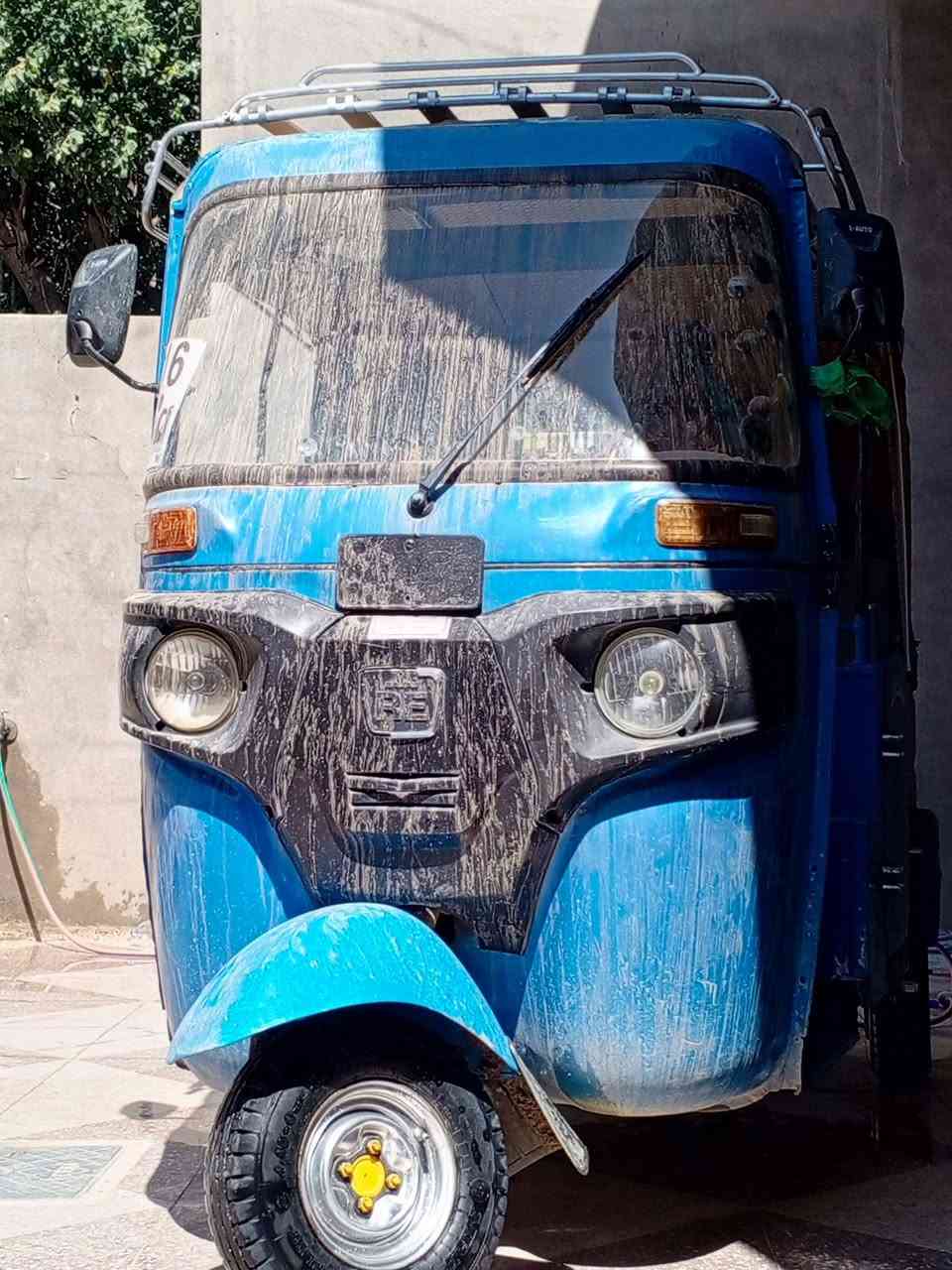 السلام عليكم  تكتك البيع موديل 21اوارق  مكان بغداد  *********** مامتواجده علا الفيس
