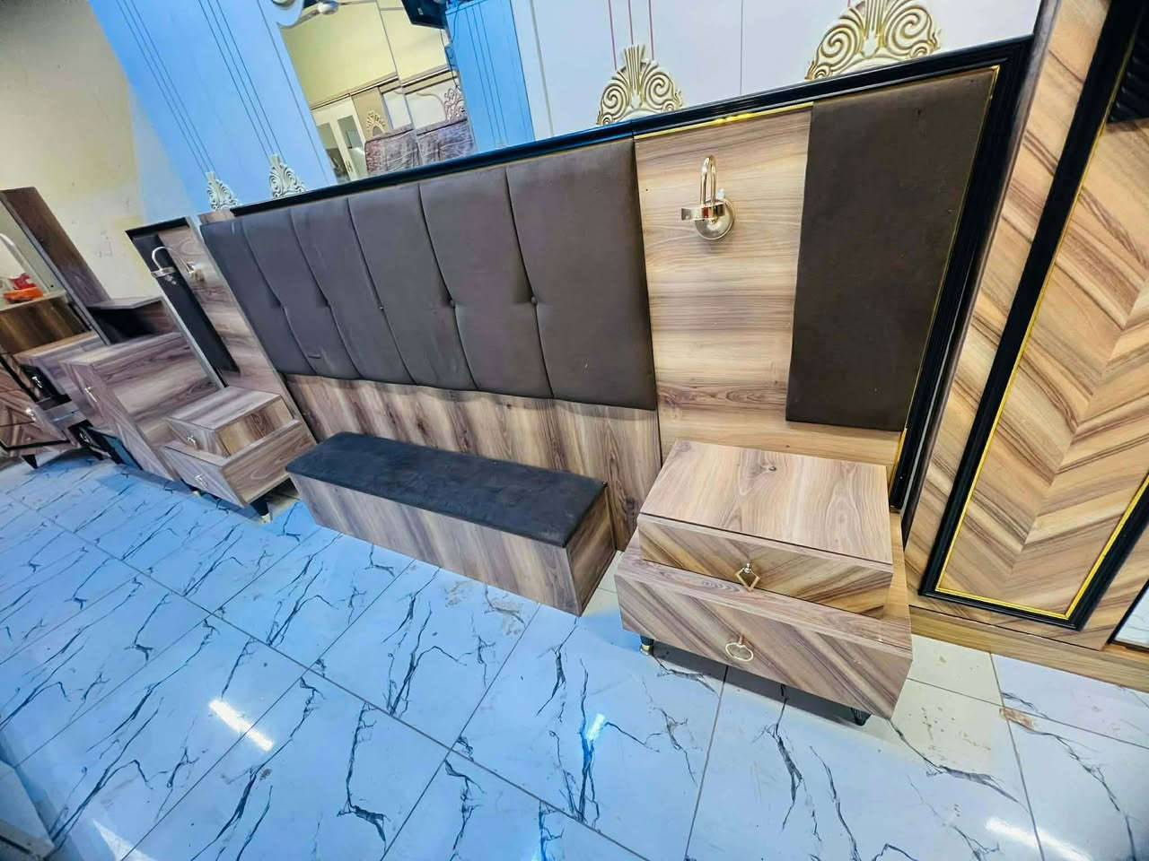 غرفه تركي مستخدمه 
غرفه 9 قطع نضافه مثل صور😍👌
غرفه ول توصيل675🔥✔️


**إذا كنت صاحب هذا الإعلان وتريد حذفه لأي سبب، رجاءا أرسل رسالة إلى الدعم الفني**