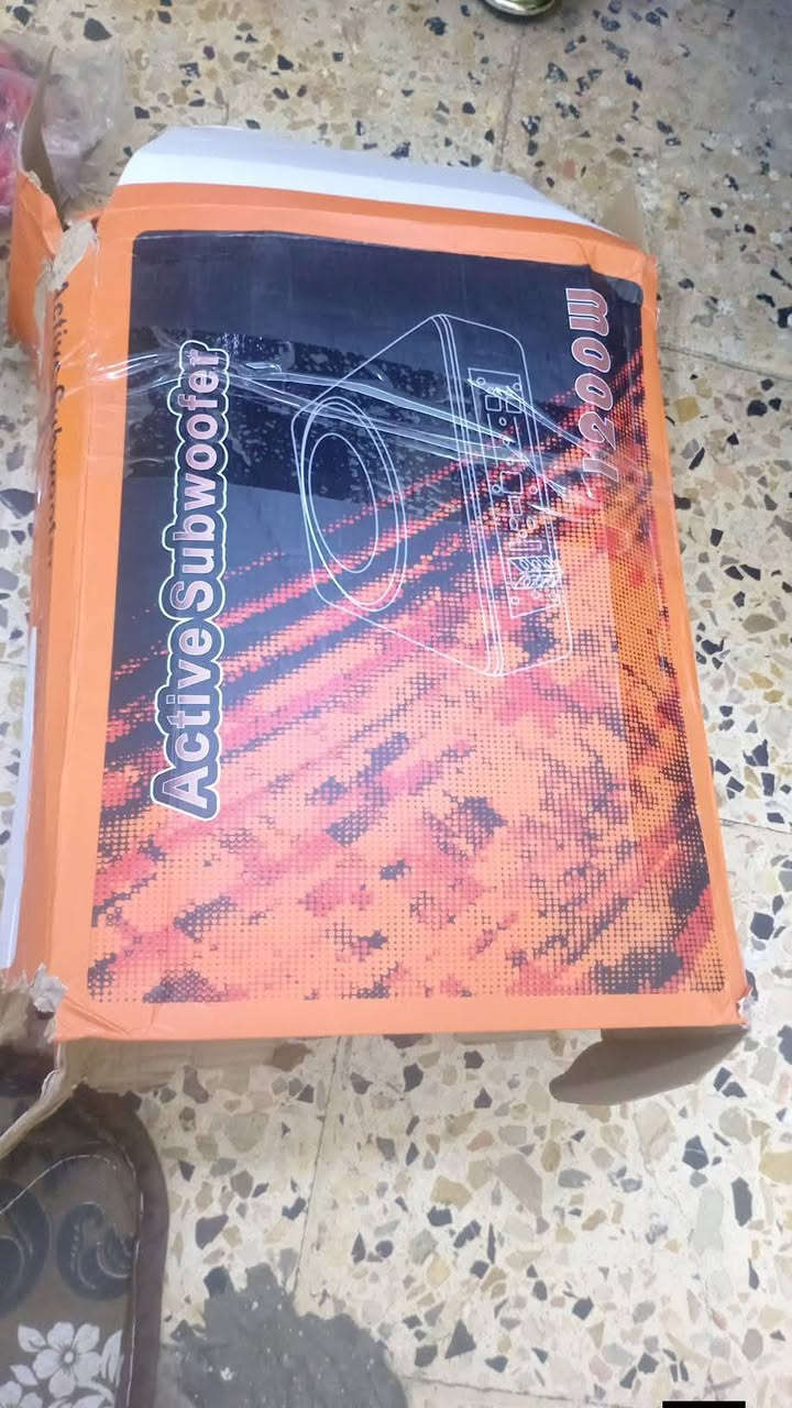 هذا المنتج هو مضخم صوت نشط للسيارات (Active Subwoofer) بقدرة قصوى تبلغ 1200 واط.تشتمل ميزات الجهاز على إدخال مستوى عالٍ ومنخفض (RCA) لتلبية احتياجات المستخدمين المختلفين.عادةً ما تأتي هذه المضخمات بمقاس 10 بوصات أو 12 بوصة وتصميم نحيف ليناسب المقاعد.المقاومة النموذجية لهذا النوع من أجهزة الصوت هي 4 أوم...
وزن ثقيل جدآ انطني سعرك أخذه بالعافيه باليرضى الله..


**إذا كنت صاحب هذا الإعلان وتريد حذفه لأي سبب، رجاءا أرسل رسالة إلى الدعم الفني**