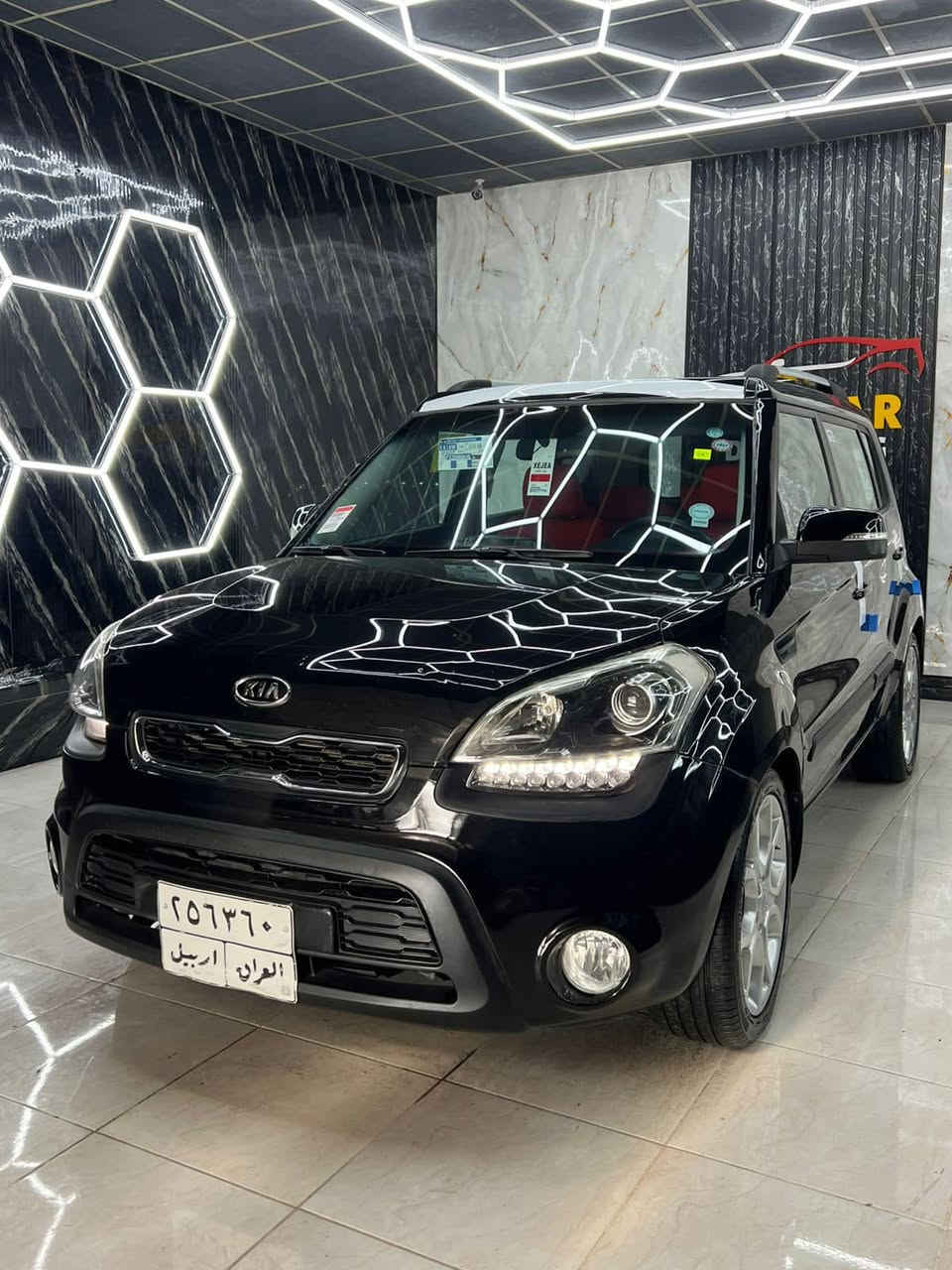 كيا صول خليجي فول مواصفات اعلى فئه سياره باقيه عل وضع الوكاله مكفوله كفاله عامه مواصفات سلايد داخل احمر ١٠ سماعات دواخل سماعات لد الالوان  تكدر تغيره شاشه لمس لد امامي و خلفي والاشاير هم لد ويلكب عنكبوت بلادي كبير دبل تحكمات سياره حلوه ونضيفه من الشركه عل ايد واحد سنويه جديده السعر 118 مكان السياره السليمانيه 
***********
