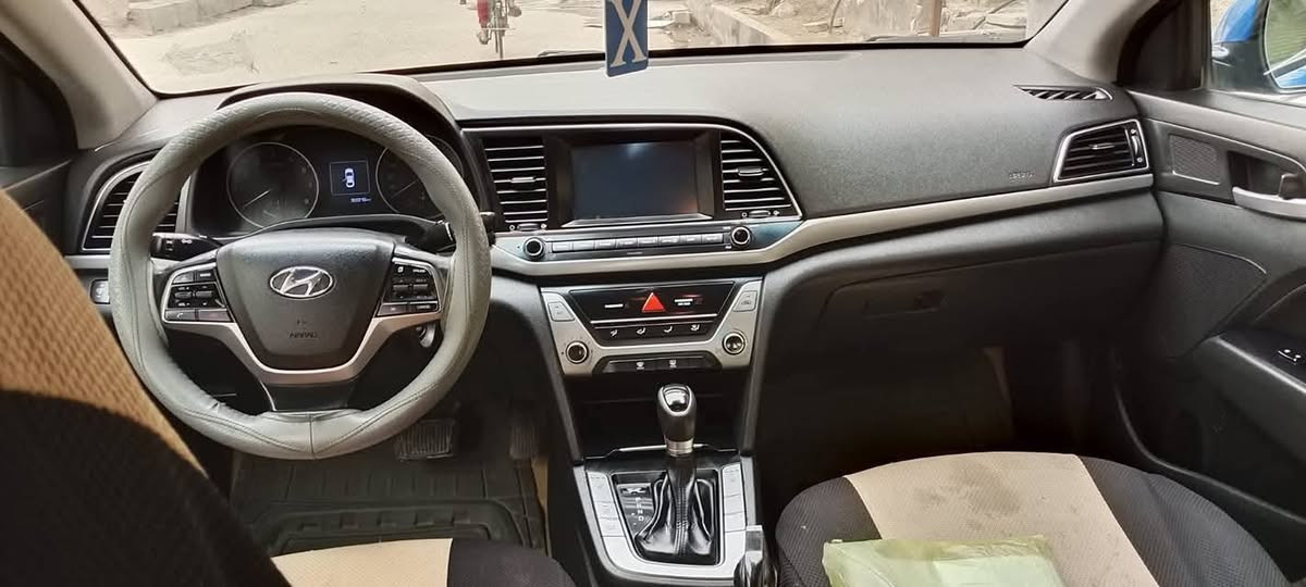 النترا 2017وارد كندي
كفاله عامه عده البنيد مصبوغ وراجع عل بارد  والتكمه صبغ أشبر  فقط لا معجون ولا تعمير  باقي السياره كفاله 
بصمه تحكم
فتح ابواب
نضام ايكو
نضام سبورت
نضام عتيادي
انضمه قياده
تحكم ذاتي
اشاره امرايه شفط
رادات اماميه خلفيه 
كشن تدفئه
ستيرن تدفئه
تبريد ثلج ميكانيكي +
تدفئه
حداده 100/100
تخم تاير باكيت كروم
دواخل فول
كامره دواره
منضومه زنون كامله
كهربائيات جاهزه 
شاشه لمس تحكم ذاتي
سماعه ذاتيه محيطيه
وبعد موصفات هواي سنويه مخلصه مداور ثاني يوم بسم المشتري 
احلى من الصور بل حقيقه 
السعر 115وبيها مجال
***********
