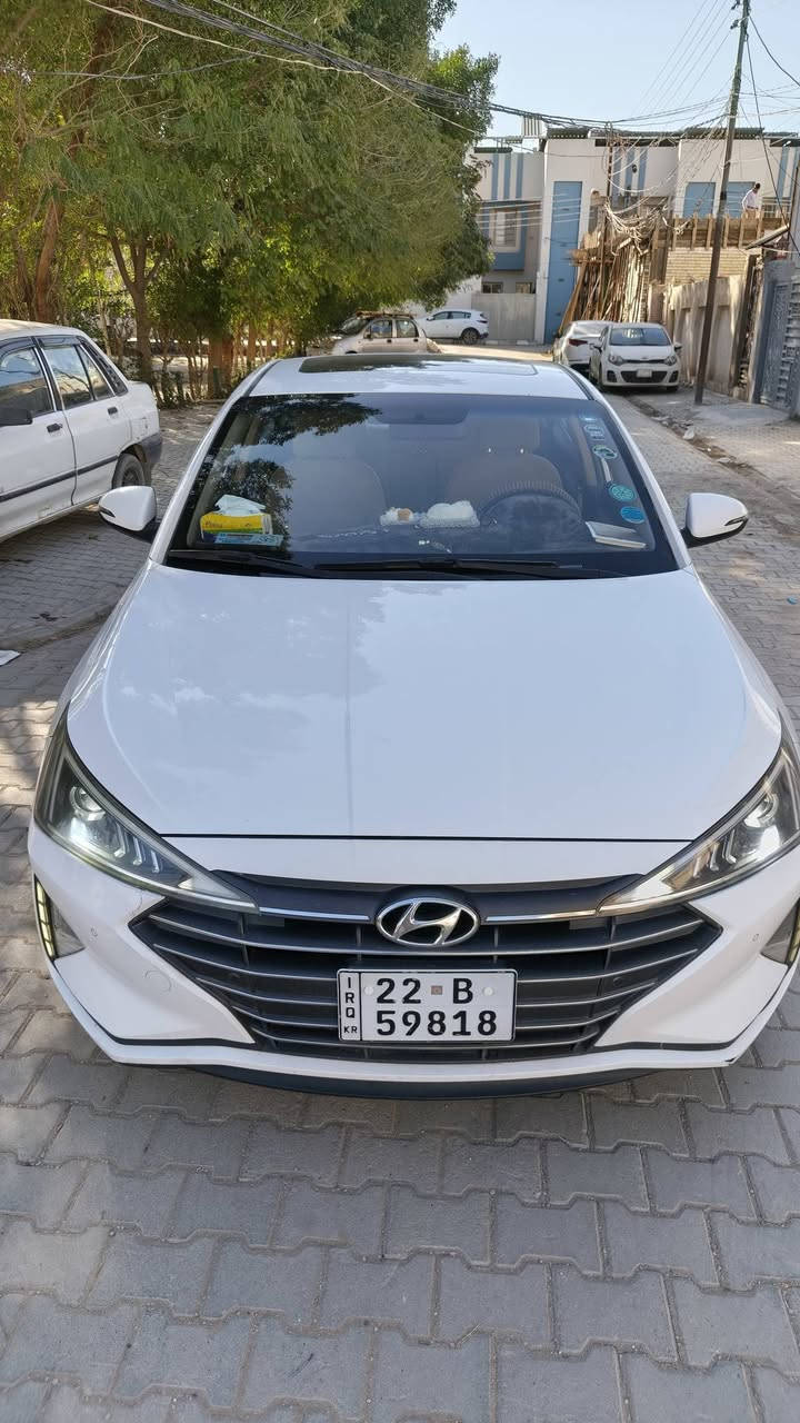 سلام عليكم
النترا 2019 خليجي فول مواصفات 
رقم أربيل 
ماشيه 120
بيه نص جاملغ البانزين صبغ 
وبارد بل بنيد 
محرك 2000 دوش
تبريد قطعتين 
بصمة أبواب 
السعر 157 وبيه مجال 
مكاني بل نجف 
للاستفسار واتساب : ***********
