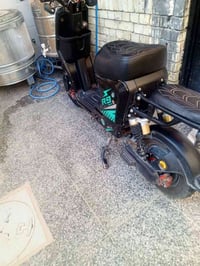 درجة شحن للبيع R9 بيهاا خدوش بسيطه وسعر 300 وبيهاا مجال ومستعجل عله بي...