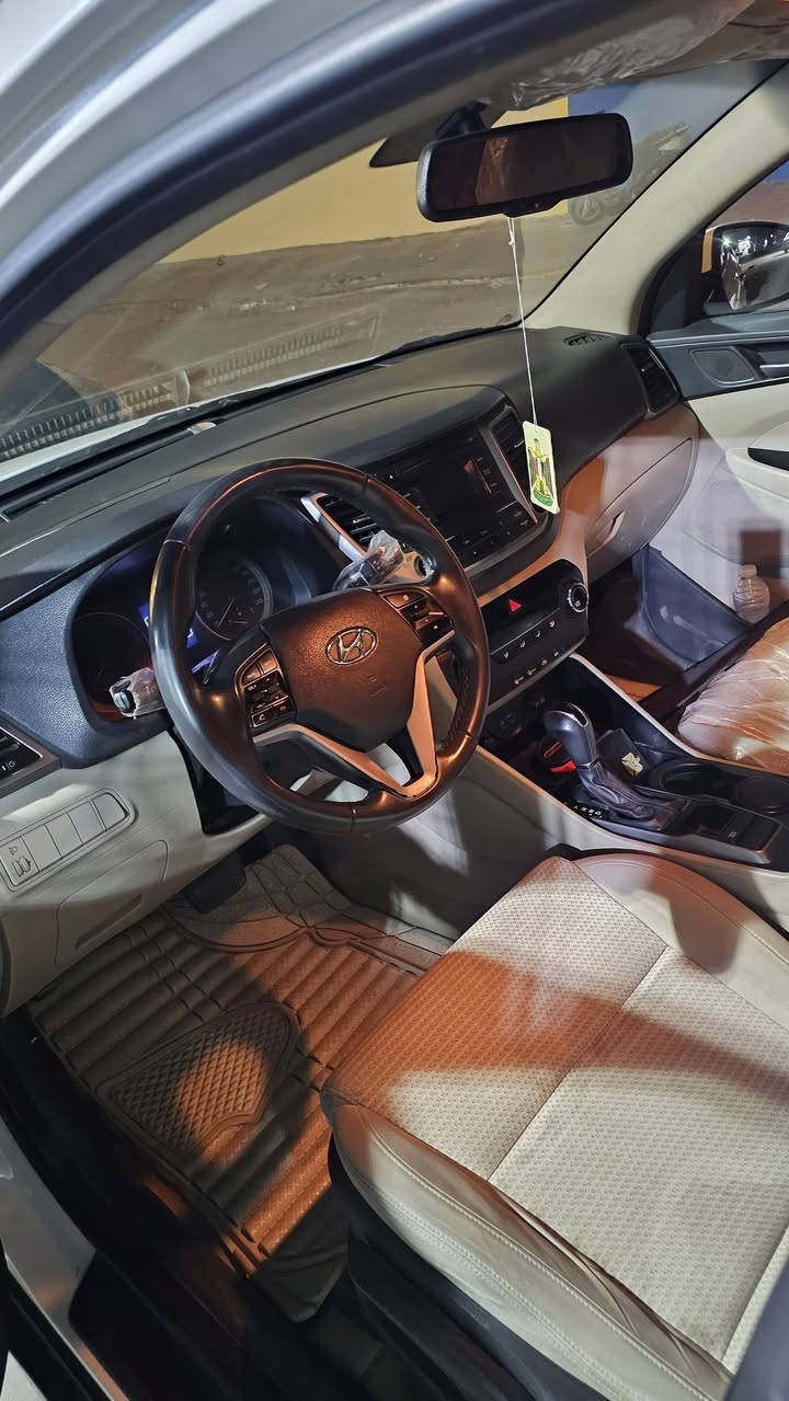 مكلف بالنشر
توكسان ٢٠١٧ خليجي كوري مكفوله ماعدا طرف البنيد فقط والسونار موجود رقم اربيل  المواصفات معروفه 
السعر ١٥٩   المكان بالنجف
