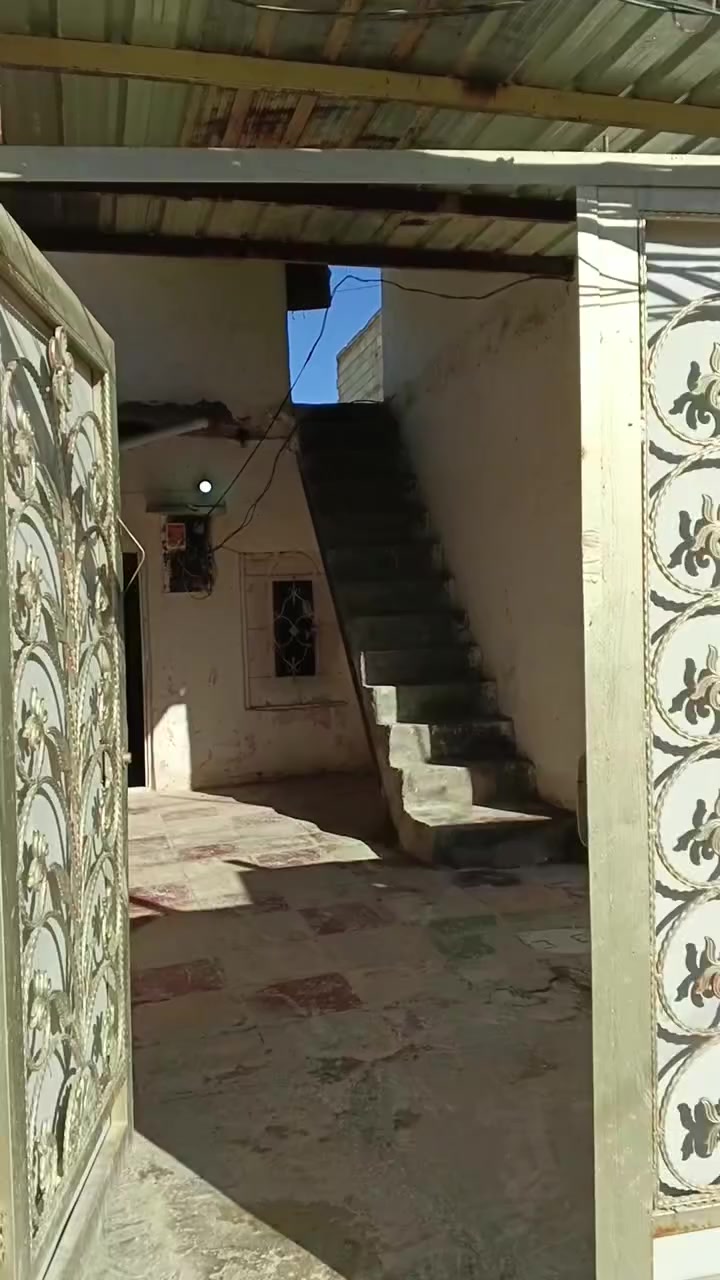 بيت للايجار ١٠٠متر خلف شركة الكوثر غرفه صاله مطبخ يجاره ١٧٥ اتصال *********** واتساب
