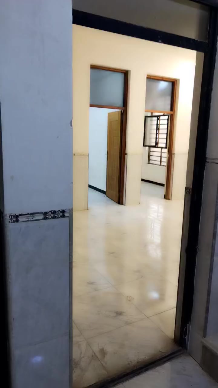 سلام عليكم ٣شقق الإيجار بلديات ضباط ثانيه زراعي 250 الف الوحده ***********
