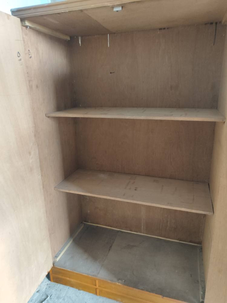 قنصور خمس أبواب نضيف حيل السعر 175 الرفاعي 
*********** موصل, نينوى
