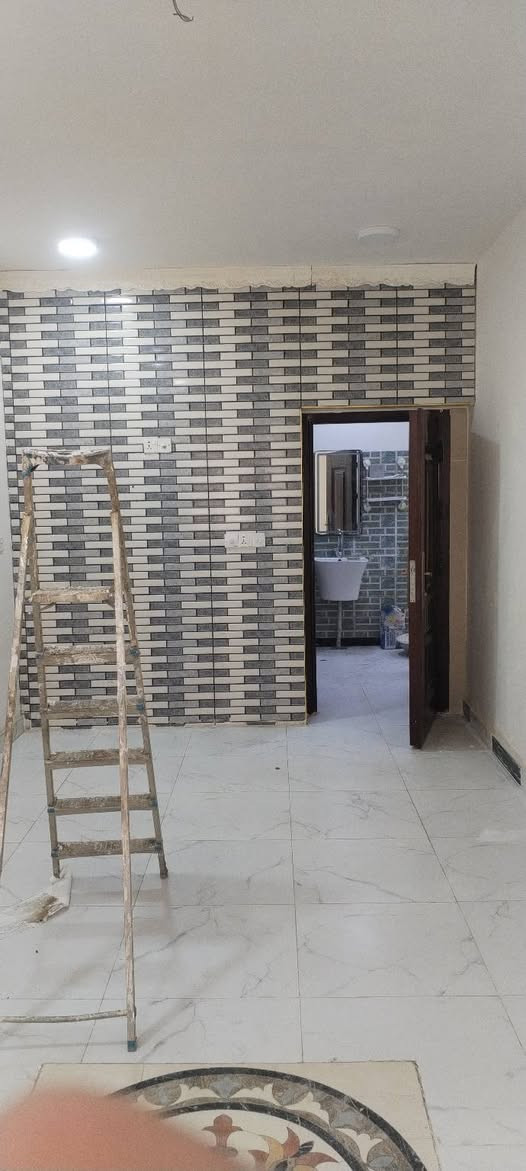 شقه للايجار في حي الفرات شارع المستوصف
تحتوي على ٢غراف ٤ في ٤ونص وا٤ف٣
صاله كبيره ٦ونص في ٤ من ضمنها المطبخ
حمام ٢ في ١ونص
تواليت ٢ في ١
براني ٣متر في ٧
الاستفسار عن هذا ***********
