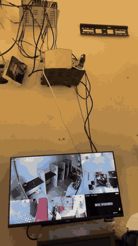 سلام عليكم سستم كامرات 6 كامرات يوبي اس 4 ساعات مع شاشة 32 وجميع الملحقات السهر 500 قفل ممانب بغداد 
***********
